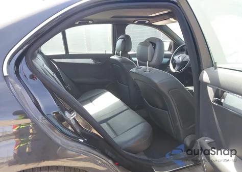 2009 Mercedes-Benz C 300 Luxury/Sport из США, поврежденный, VIN WDDGF54X89R049947